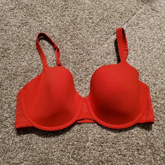 3/59 36D red bra with lace detail from la senza!